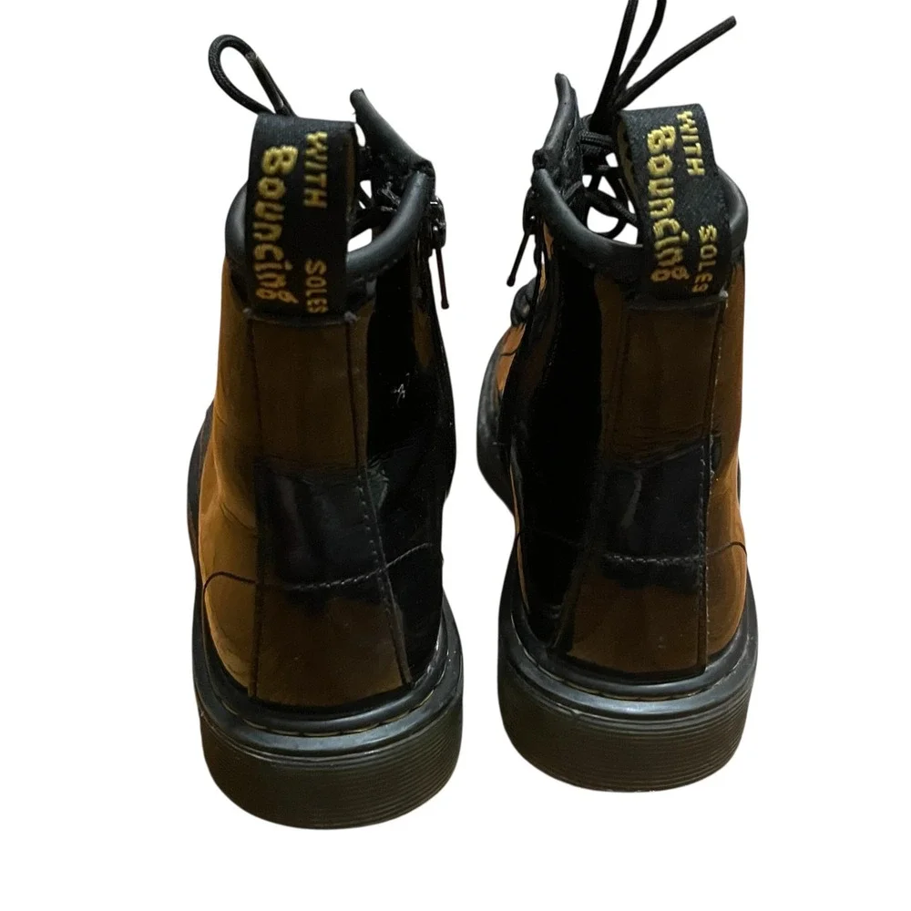 Dr. Martens Delaney Kids Black Patent Leather Lace Up Side Zip‎ Boots size 3